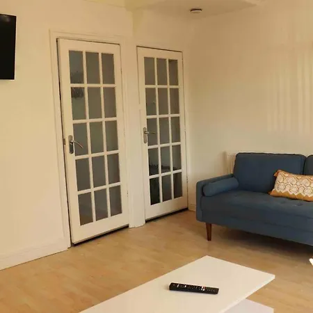 Apartment Stunning Free Wifi &parking