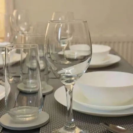 Stunning Free Wifi &parking