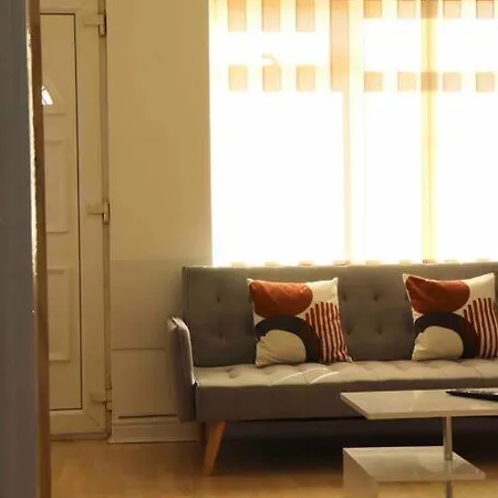 Stunning Free Wifi &parking *