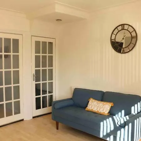 Stunning Free Wifi &parking Leeds (West Yorkshire)