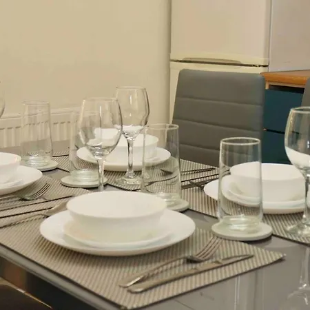 Apartment Stunning Free Wifi &parking Leeds (West Yorkshire)