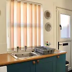 Stunning Free Wifi &parking * Leeds (West Yorkshire)