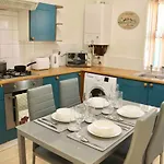 Stunning Free Wifi &parking * Leeds (West Yorkshire)