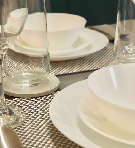 Stunning Free Wifi &parking Apartment Leeds (West Yorkshire)