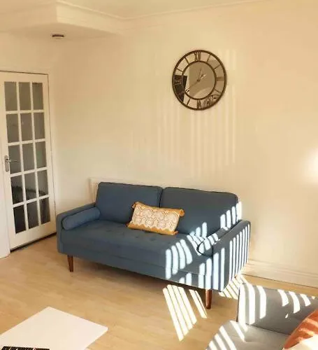 Stunning Free Wifi &parking Apartment Leeds (West Yorkshire)